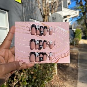 Hello Kitty Press-On Nails